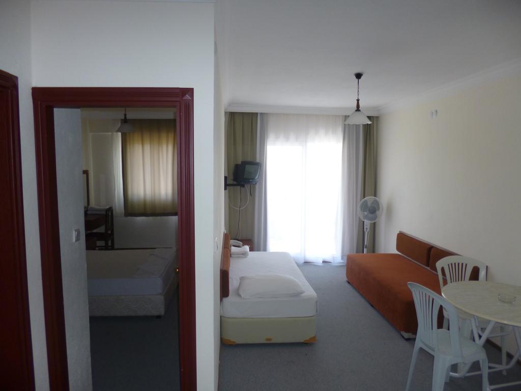 Albayrak Hotel Cesme Exterior photo