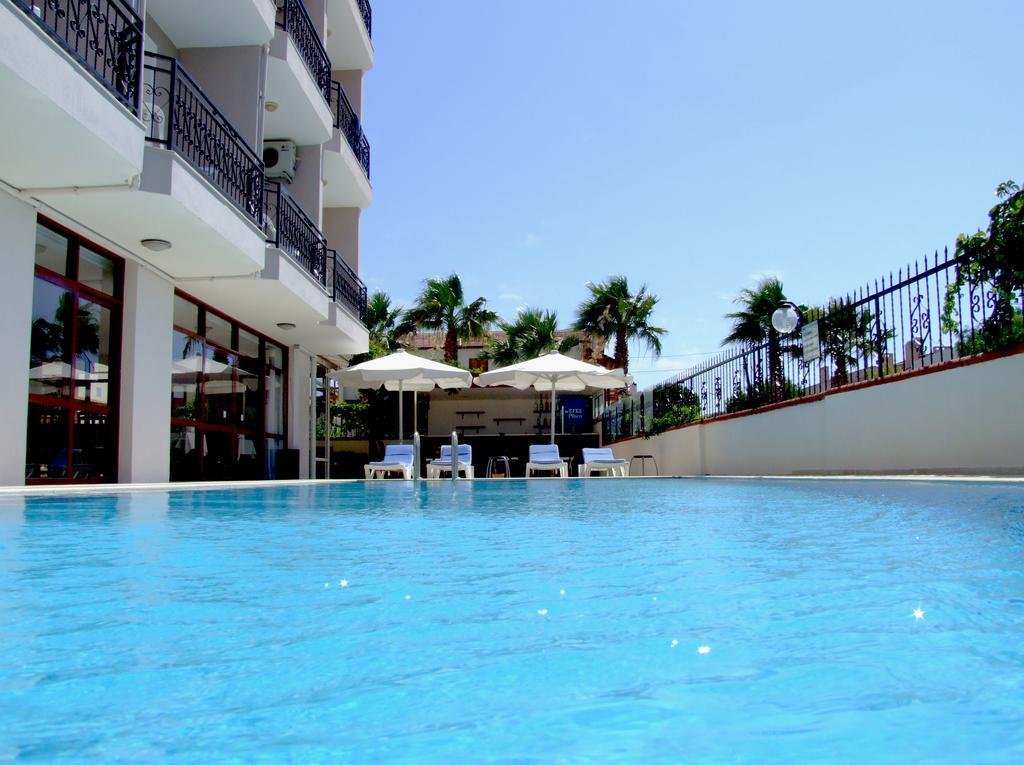 Albayrak Hotel Cesme Exterior photo